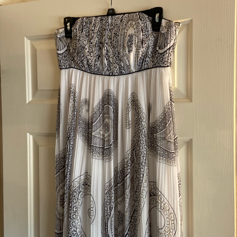 White House Black Market Strapless Dress